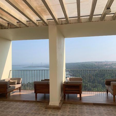 Pool And Garden View Good Stay Premium 2 Bhk Flat 104 Dabolim Exteriér fotografie